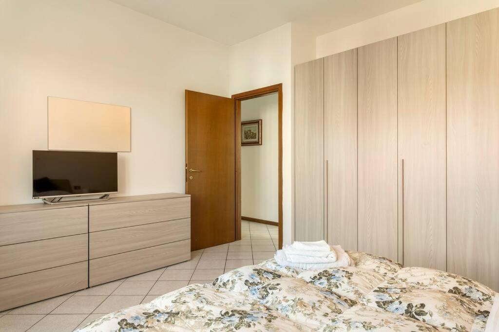 Chic Italian Escape - Casa Vacanze Lorusso Монтекатини-Терме Экстерьер фото