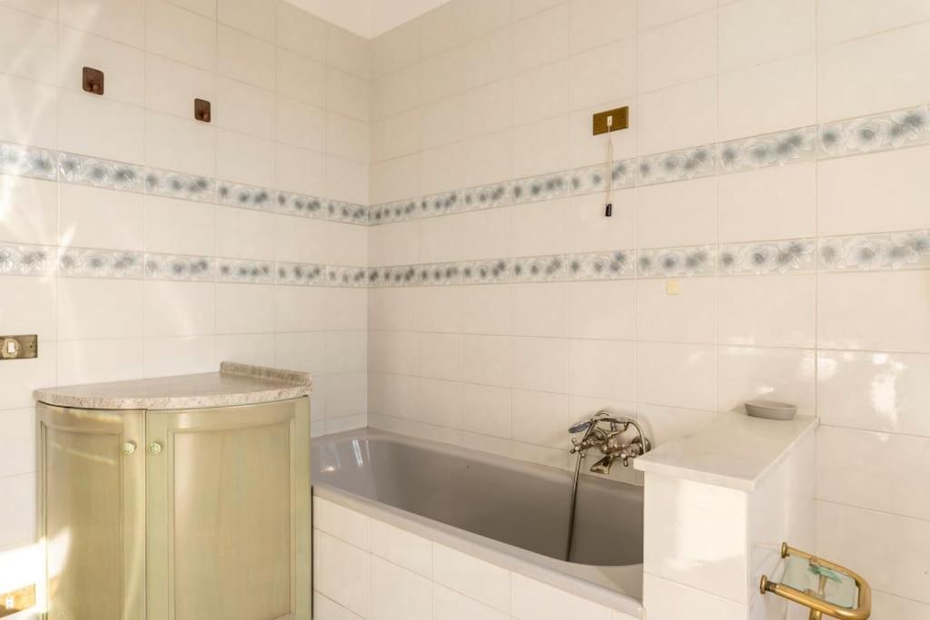 Chic Italian Escape - Casa Vacanze Lorusso Монтекатини-Терме Экстерьер фото